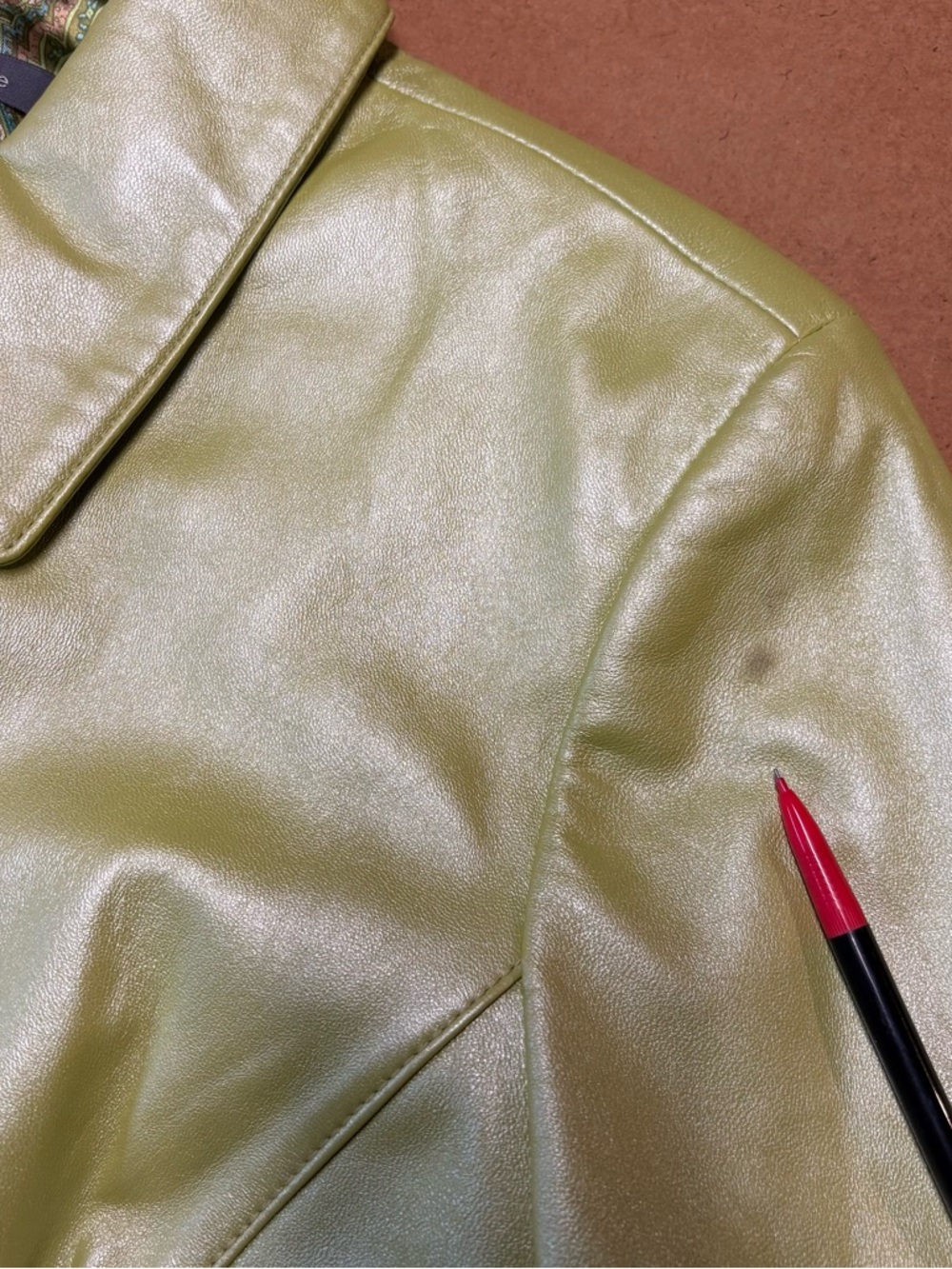 Liz Claiborne genuine leather jacket. - Picture 14 of 14